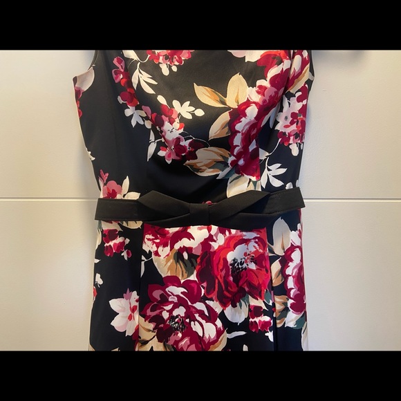Floral WHBM fit & flare cocktail dress - Picture 2 of 7